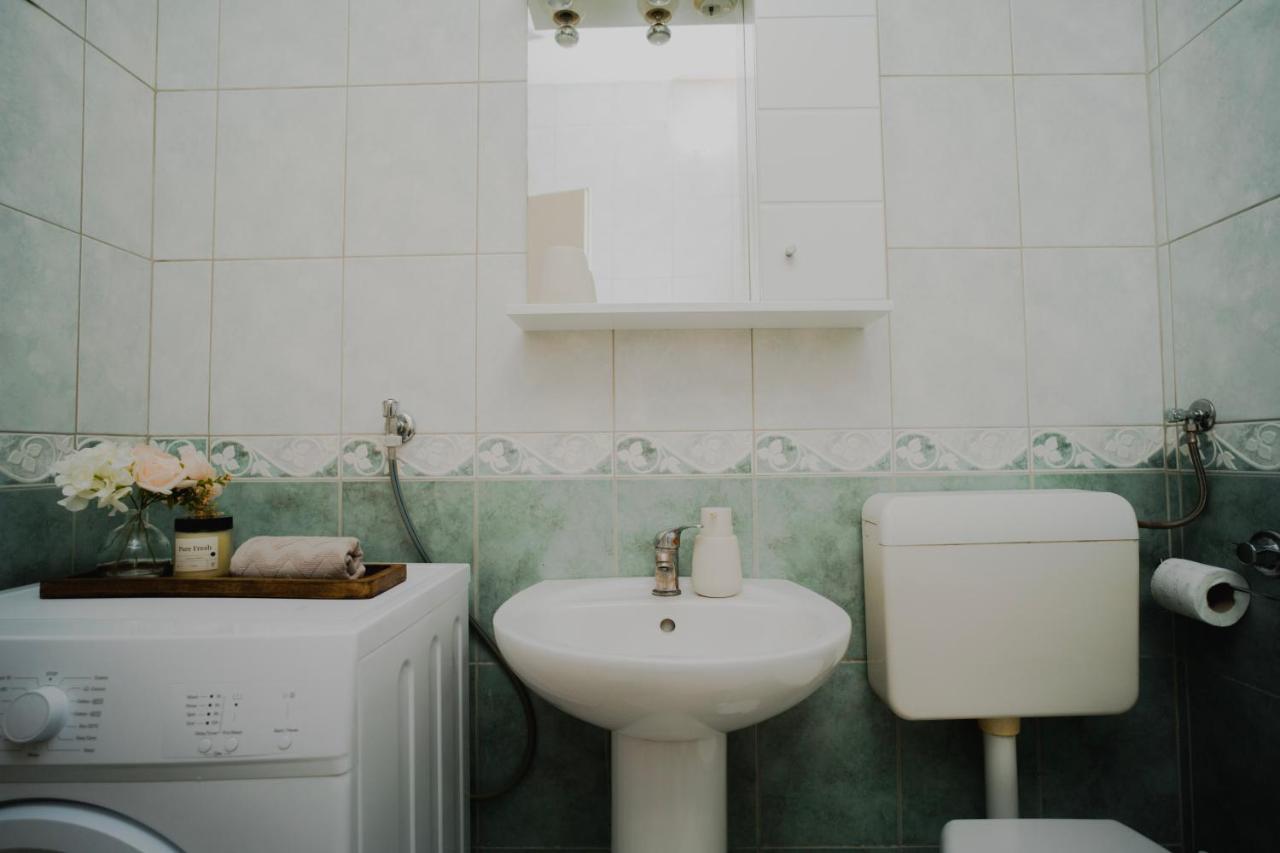 Riverland - Lovely Apartment موستار المظهر الخارجي الصورة